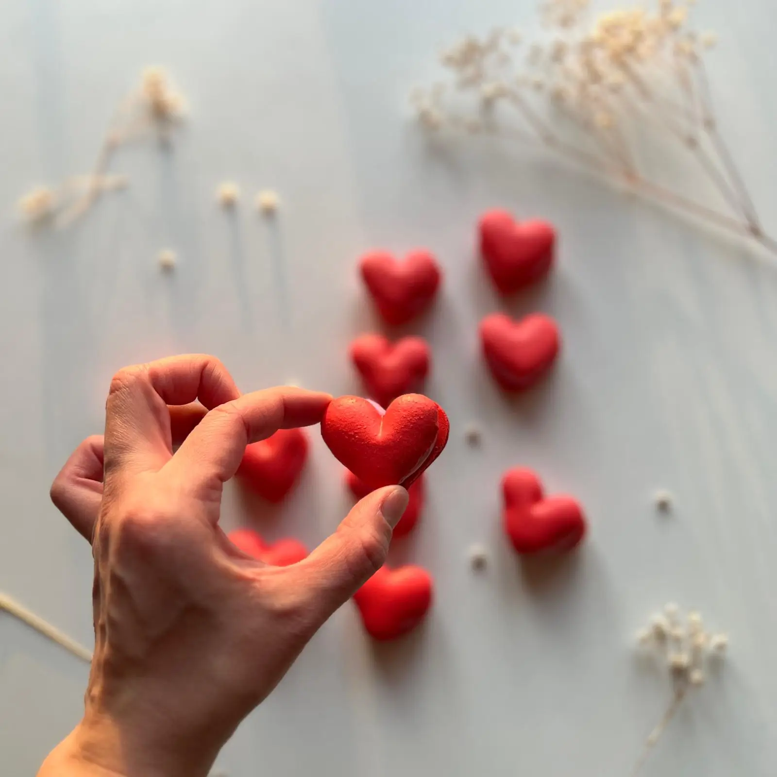 Événements - Atelier privé : EVJF/EVG et Anniversaires - Macarons en forme de coeur - Candice Bakes