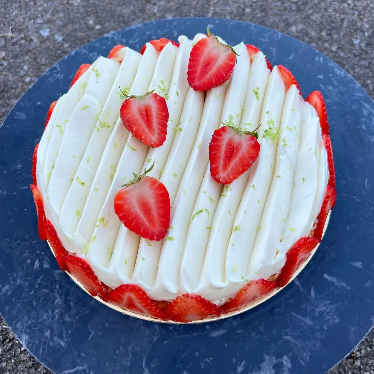 Dessert fraises citron vert par candice bakes pour les ateliers de pâtisserie Fête des mères
