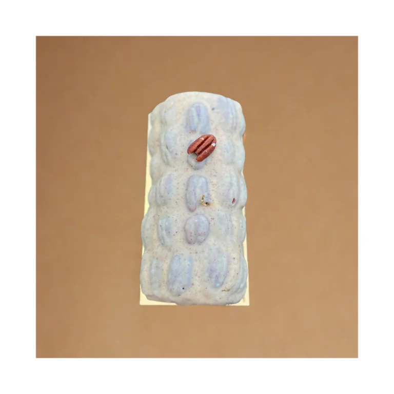 Atelier Parent-Enfant à Sainte-Marguerite dans les Vosges : réalisation d’un cake de fêtes moelleux aux noix de pécan, activité conviviale et gourmande en famille dans les ateliers Candice Bakes Vosges proche Alsace