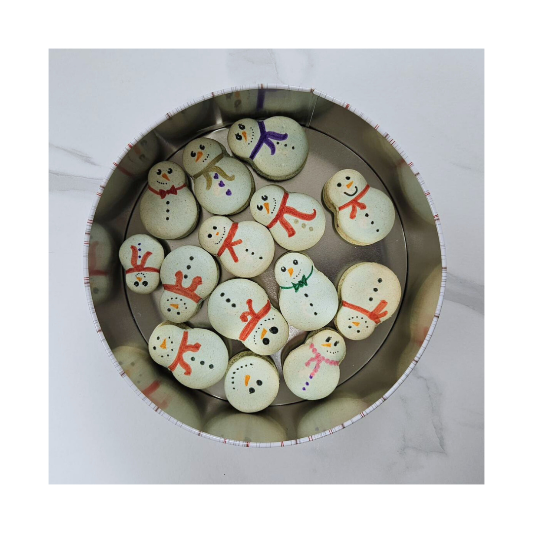 Macarons bonhomme de neige, un atelier de pâtisserie en duo parent-enfant chex Candice Bakes, dans les Vosges proche Alsace