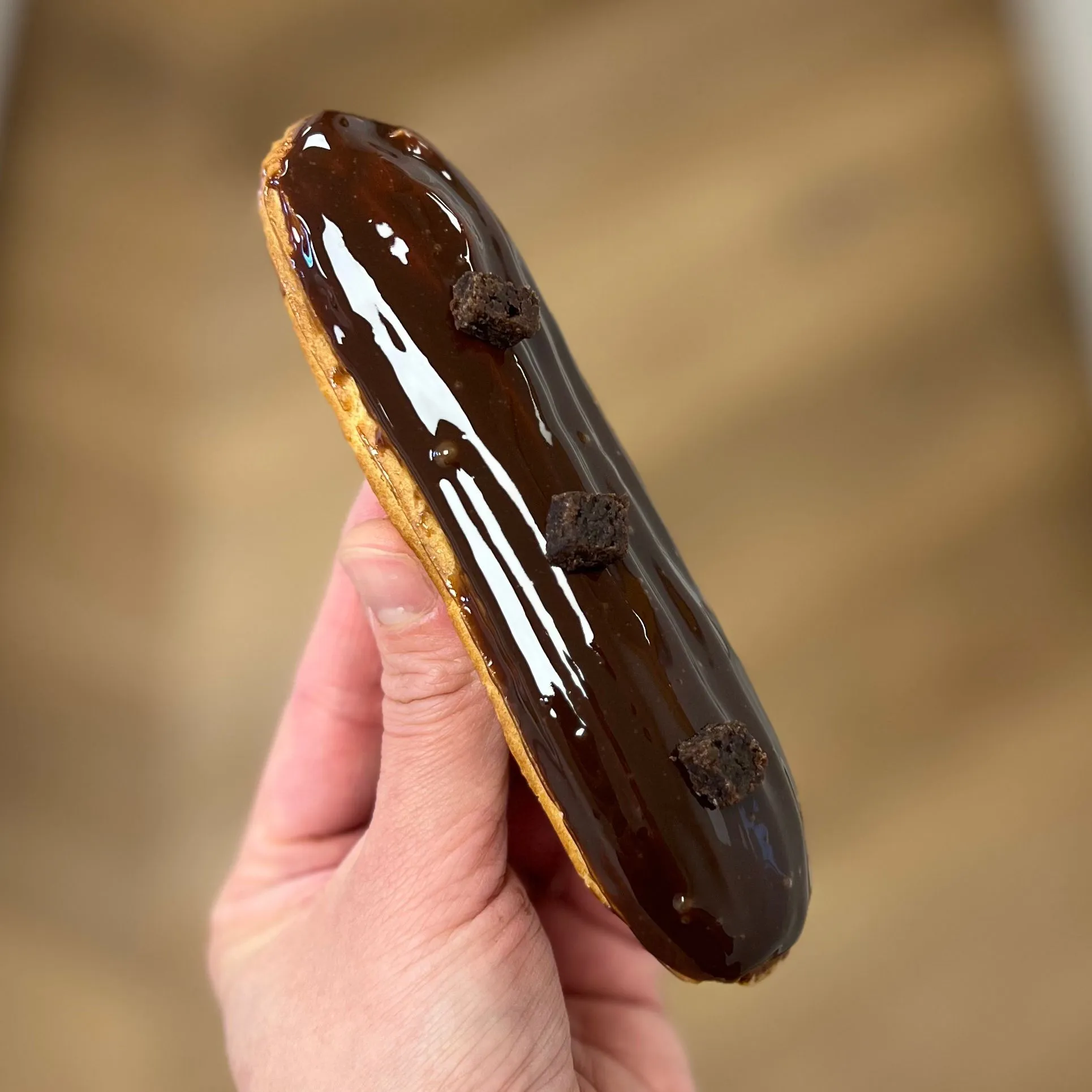 Apprenez à réaliser de beaux et délicieux éclairs au chocolat avec Candice Bakes à Sainte Marguerite