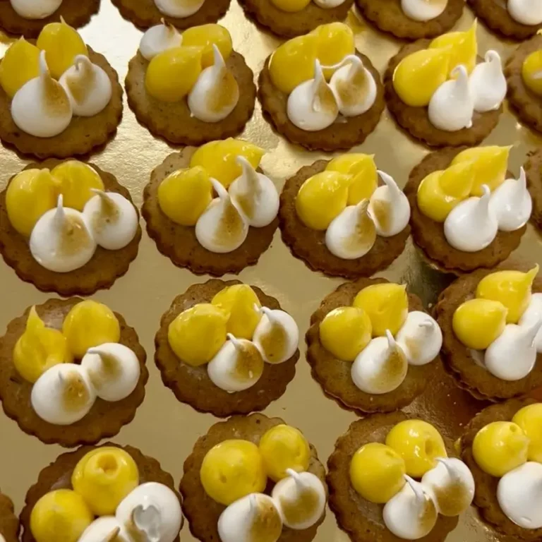 Atelier enfant mini tarte citron meringuée atelier ludique et creatif Candice Bakes